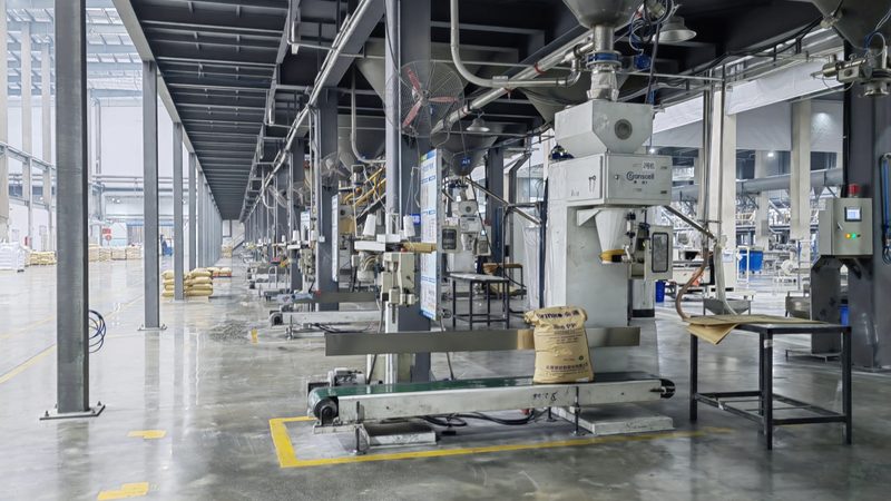 工业级化工产品定制，如何确保质量与合规？**