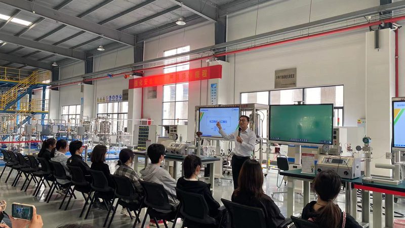 广州有机化工原料批发市场溶剂类产品：揭秘其应用与选购要点**